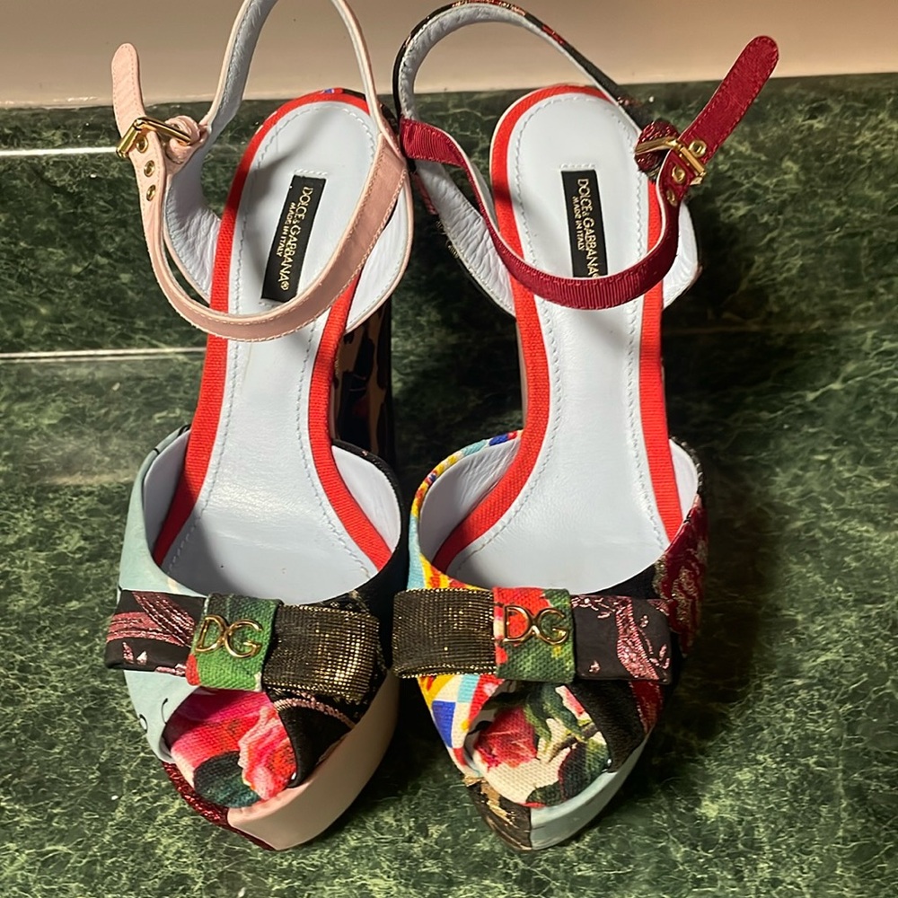 Woman's Dolce&Gabbana platform heels